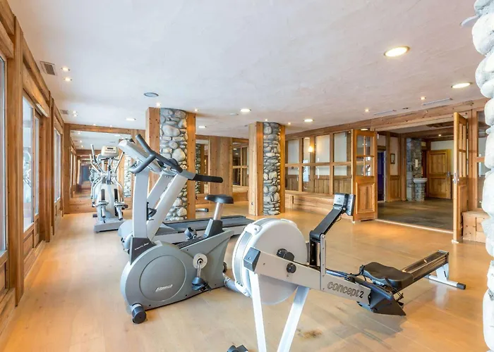 Appartement Standing 6P Avec Piscine, Spa Et Parking A Saint-Martin-De-Belleville - Fr-1-461-23