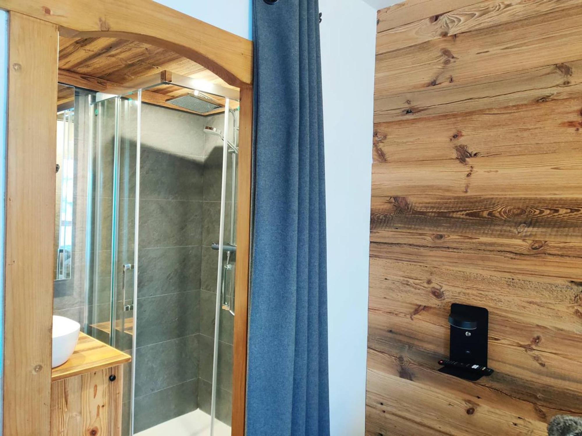 Appartement Standing 6P Avec Piscine, Spa Et Parking A Saint-Martin-De-Belleville - Fr-1-461-23